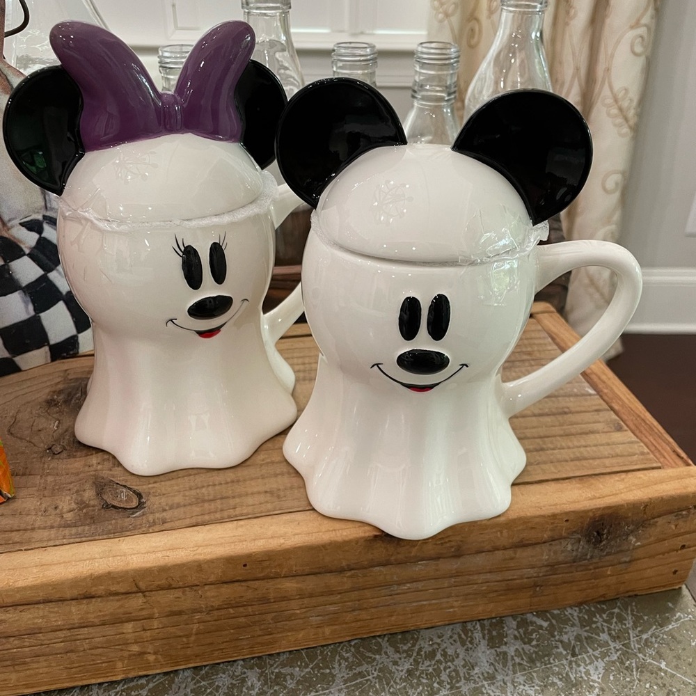 Disney Halloween Mickey & Minnie Mouse Ghost Coffee Mug Set (2) & salt & Pepper - Picture 2 of 6